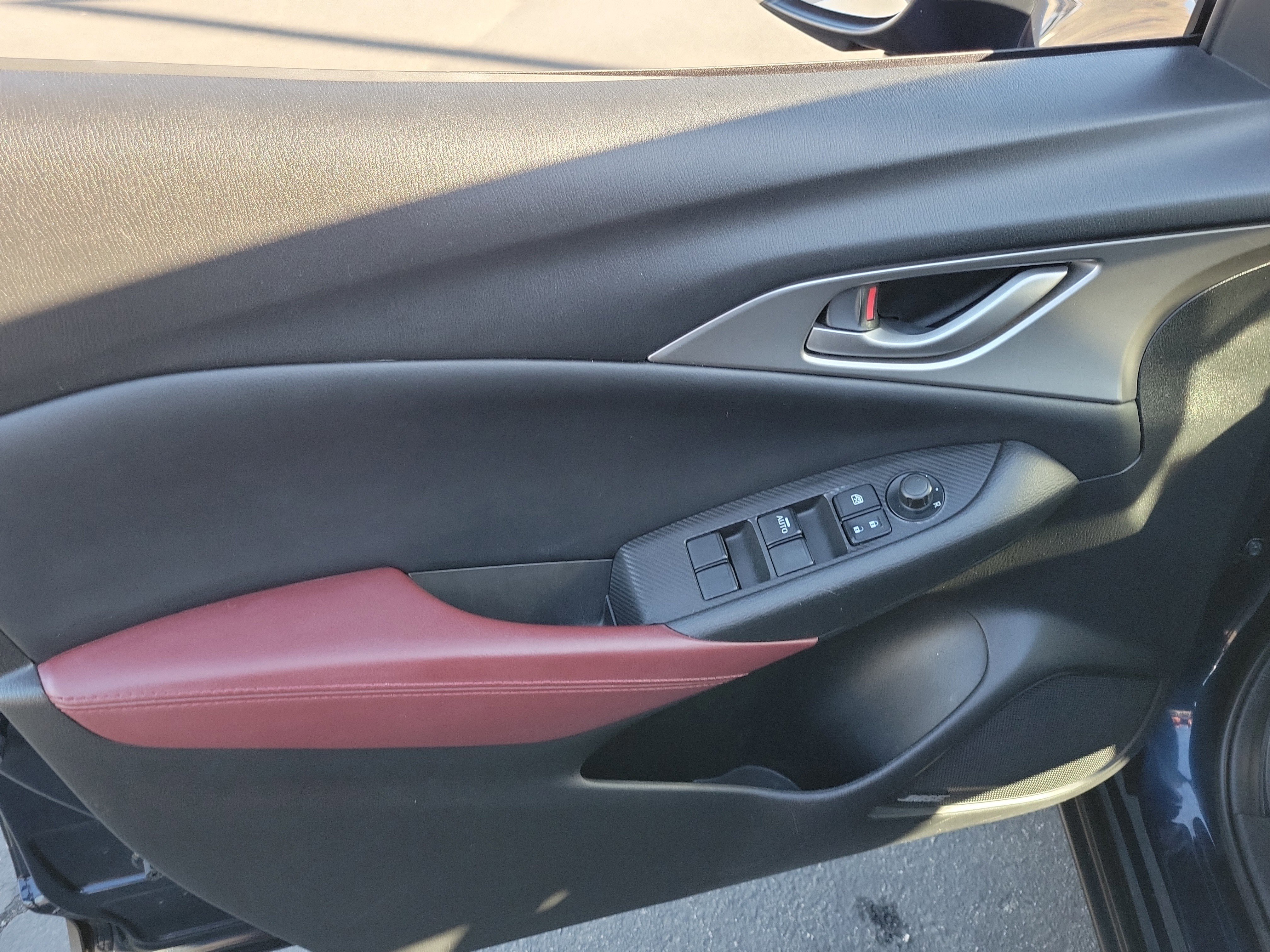 Used 2017 MAZDA CX-3 Touring w/ Premium Package image 11