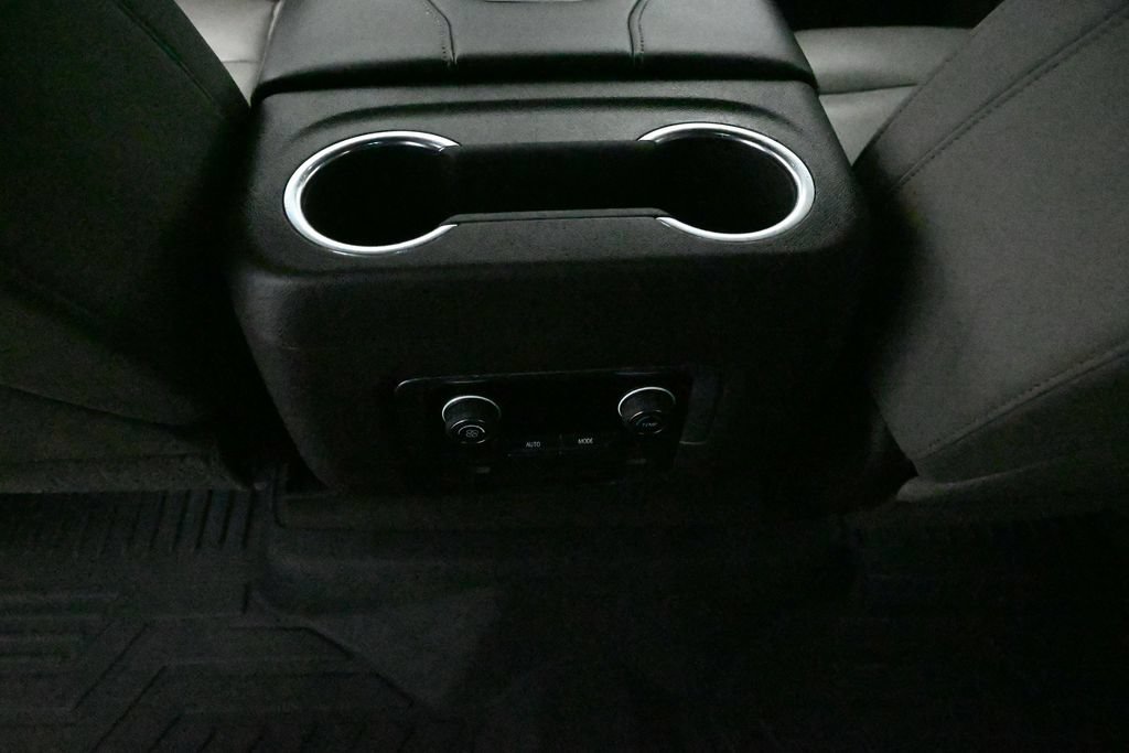 Used 2021 Chevrolet Tahoe LT AWD/4WD image 32