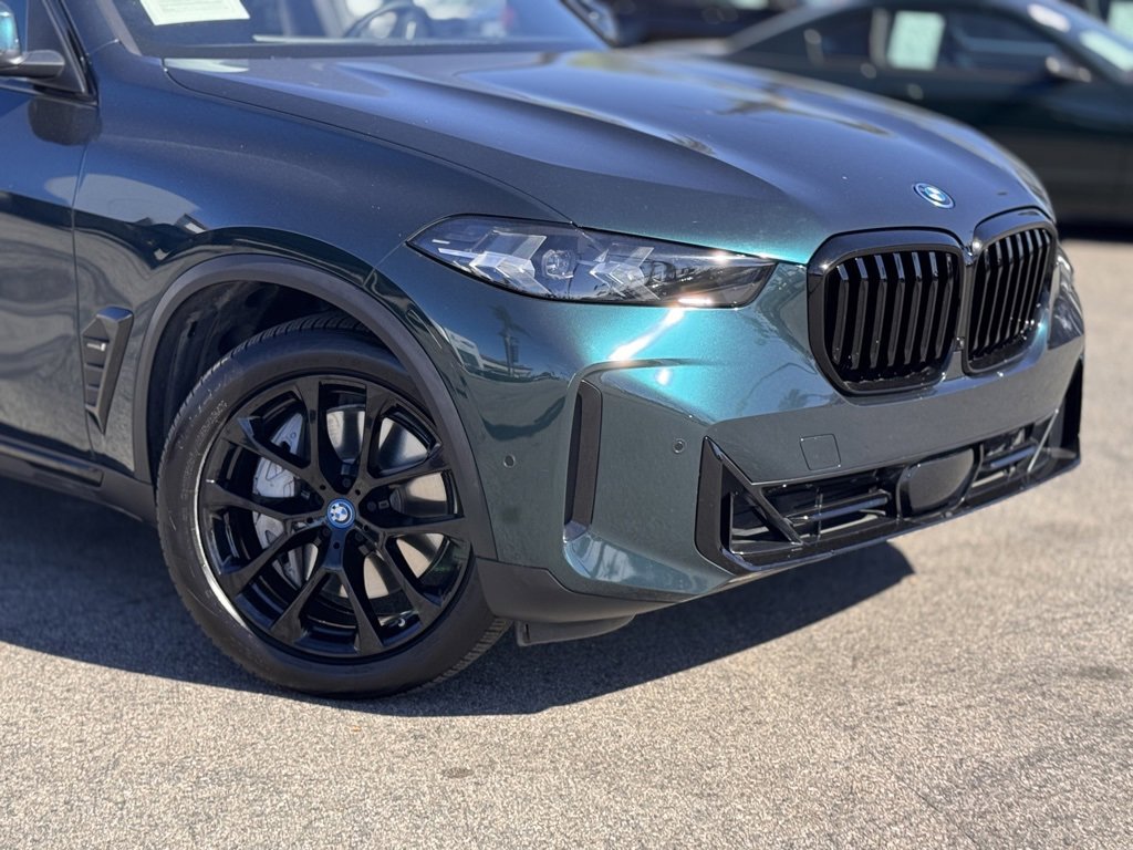 Used 2024 BMW X5 xDrive50e w/ Parking Assistance Package image 3