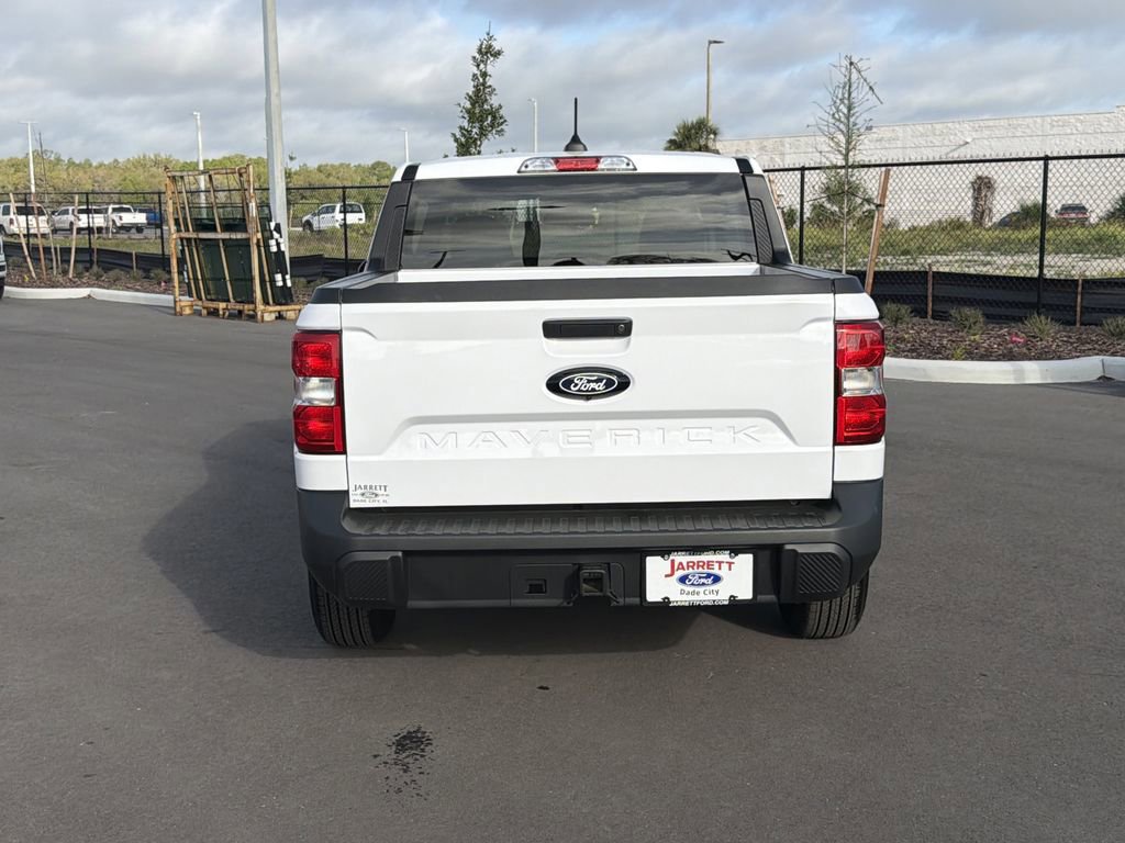 Certified 2025 Ford Maverick XL w/ Equipment Group 102A image 5