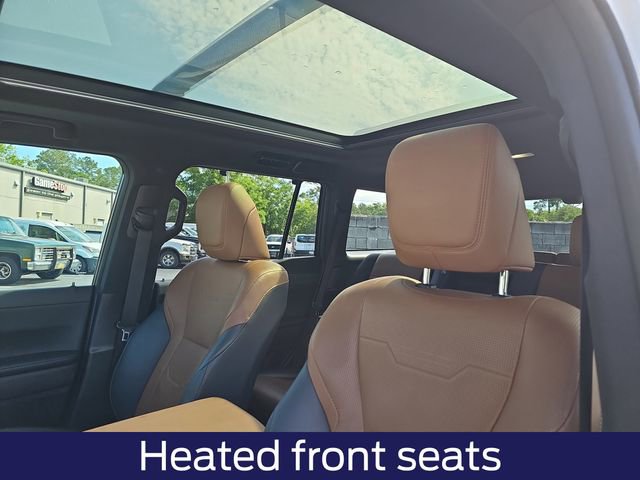 Used 2025 Lexus GX 550 w/ Accessory Package (2T) AWD/4WD image 18