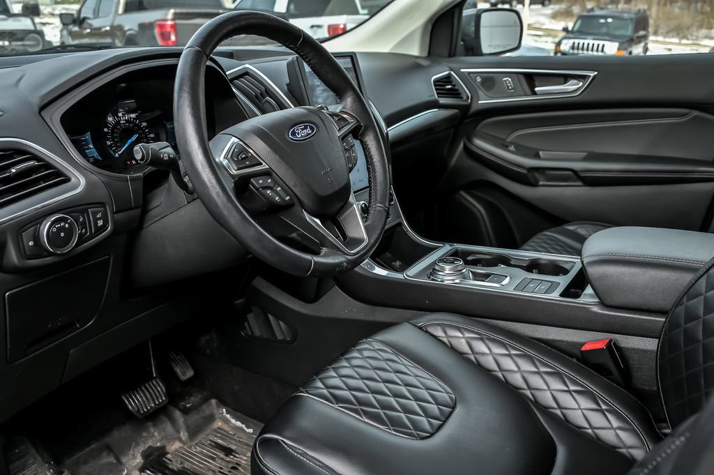 Certified 2023 Ford Edge Titanium w/ Class II Trailer Tow Package image 4