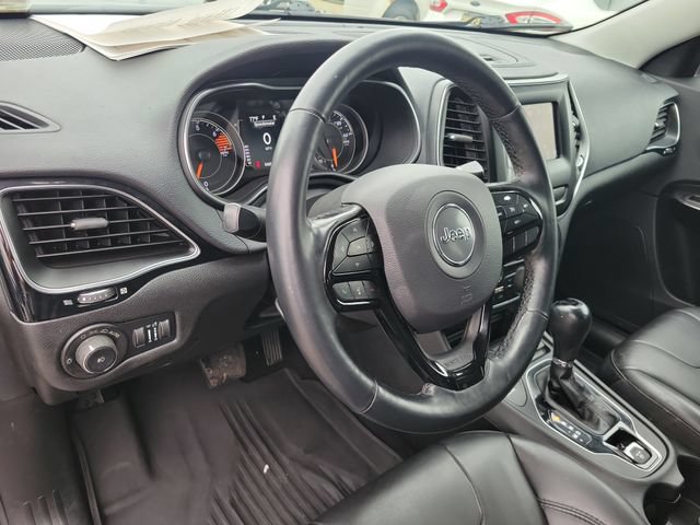 Used 2021 Jeep Cherokee Latitude Plus AWD/4WD image 6