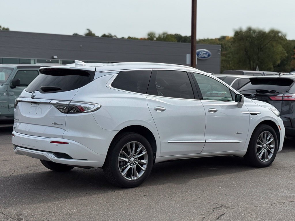 Used 2023 Buick Enclave Avenir w/ Avenir Technology Package AWD/4WD image 35