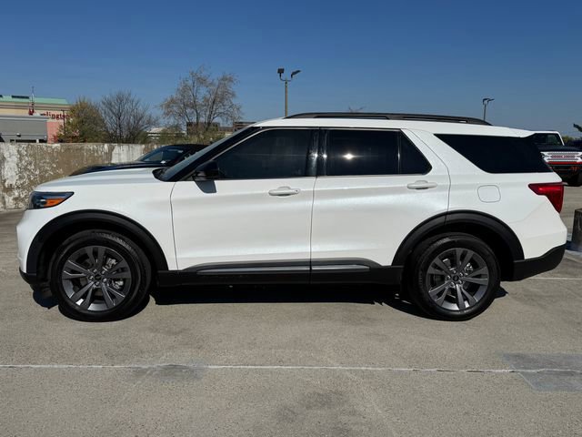 Certified 2023 Ford Explorer XLT w/ Equipment Group 202A AWD/4WD image 2