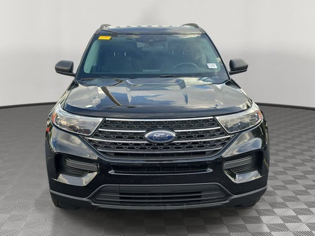 Certified 2023 Ford Explorer XLT RWD image 2