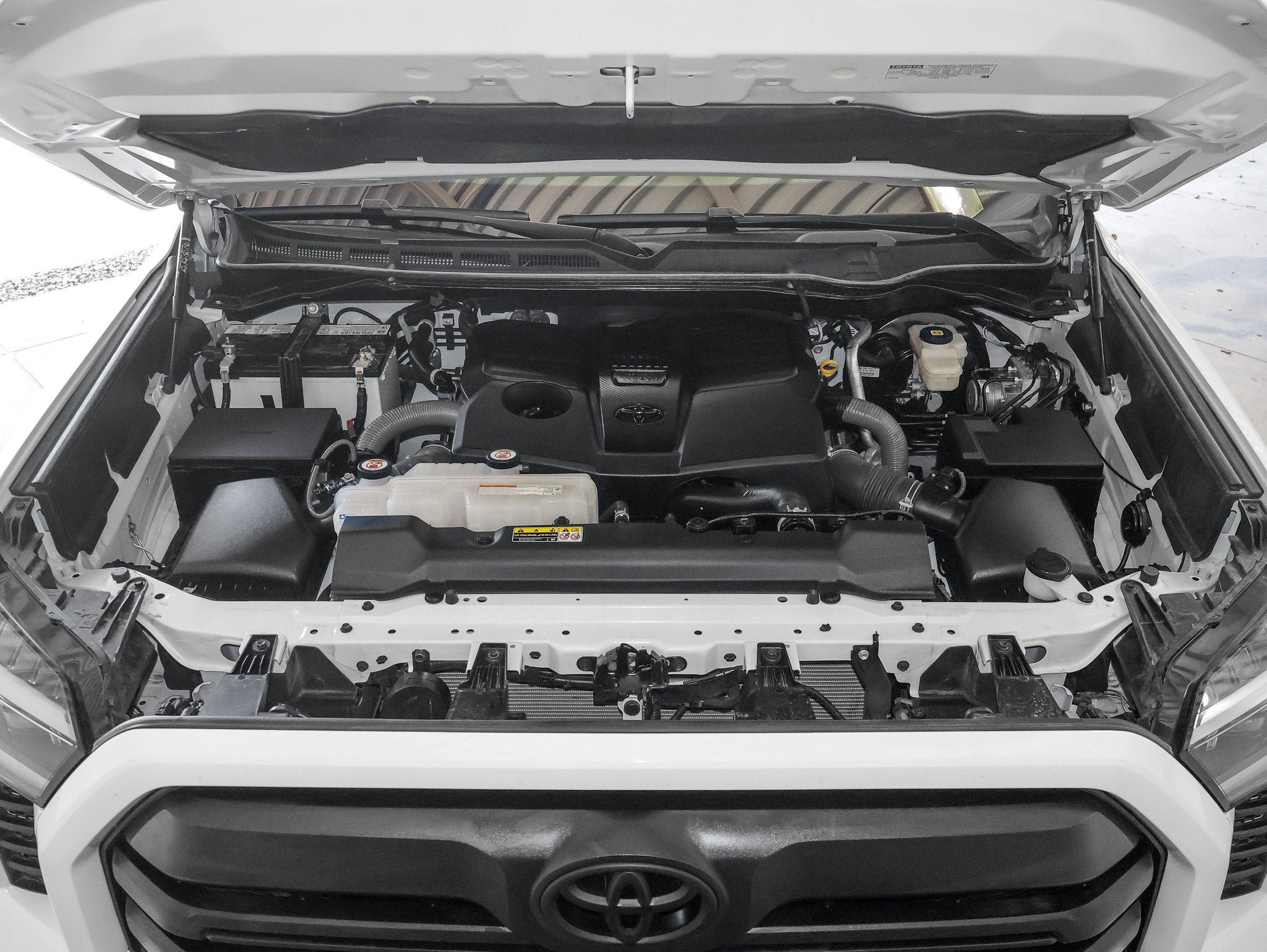 Used 2024 Toyota Tundra Limited AWD/4WD image 21