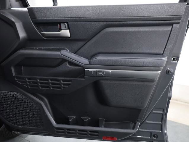 Used 2025 Toyota Tacoma TRD Off-Road image 15