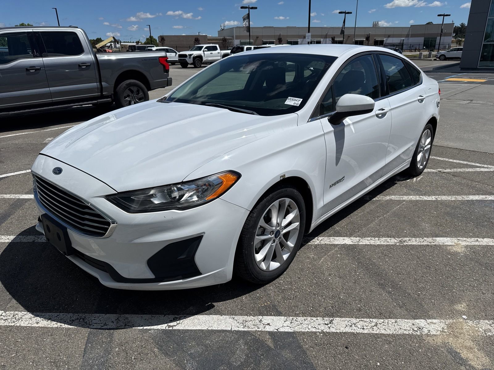 Certified 2019 Ford Fusion SE FWD image 2