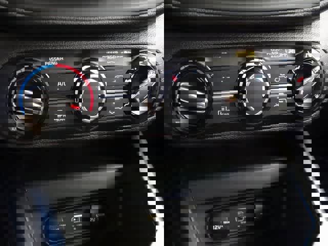 Used 2023 Kia Soul LX w/ LX Technology Package image 24