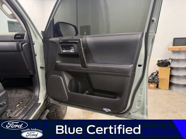Used 2023 Toyota 4Runner TRD Off-Road Premium w/ Moonroof Package AWD/4WD image 28
