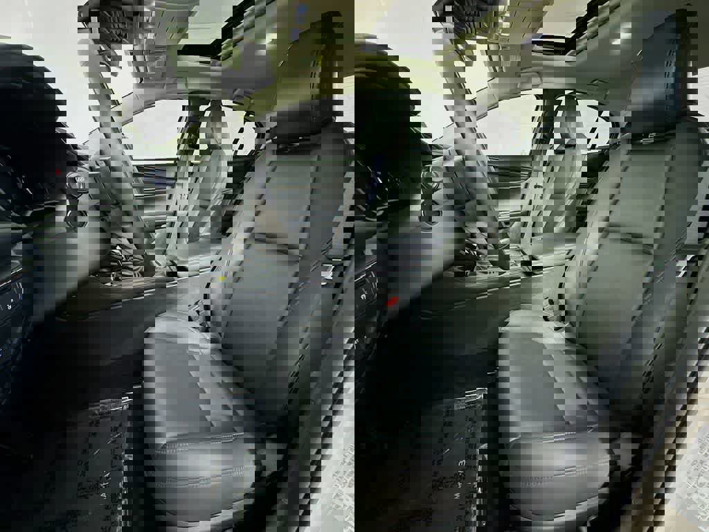 Used 2025 MAZDA MAZDA3 s image 15