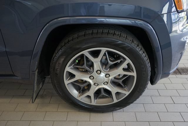 Used 2020 Jeep Grand Cherokee Overland AWD/4WD image 16