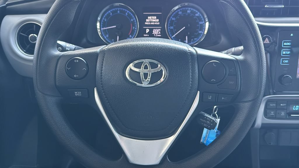 Used 2019 Toyota Corolla LE w/ Carpet Mat Package (TMS) FWD image 10