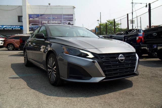 Used 2025 Nissan Altima 2.5 SV