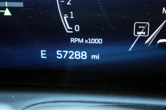 Used 2024 Cadillac XT4 Premium Luxury image 35