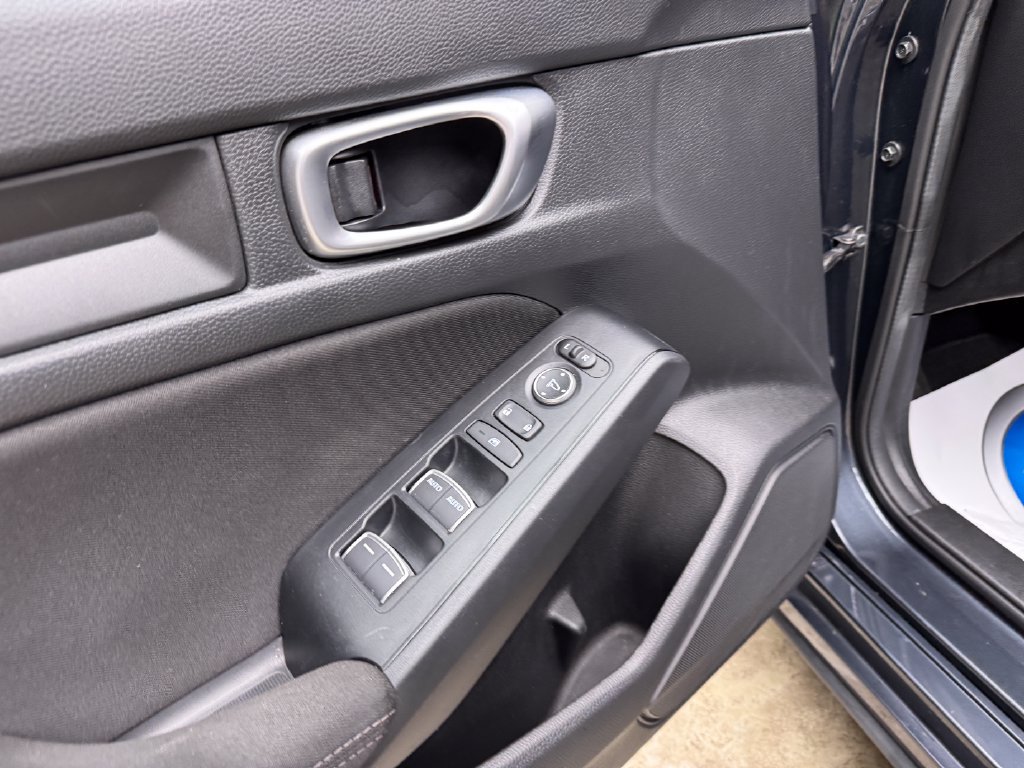 Used 2024 Honda Civic LX image 11