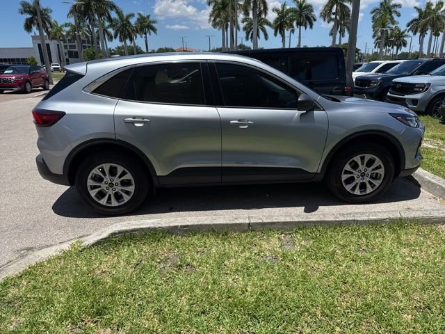 Certified 2024 Ford Escape Active w/ Tech Pack #1 AWD/4WD image 4