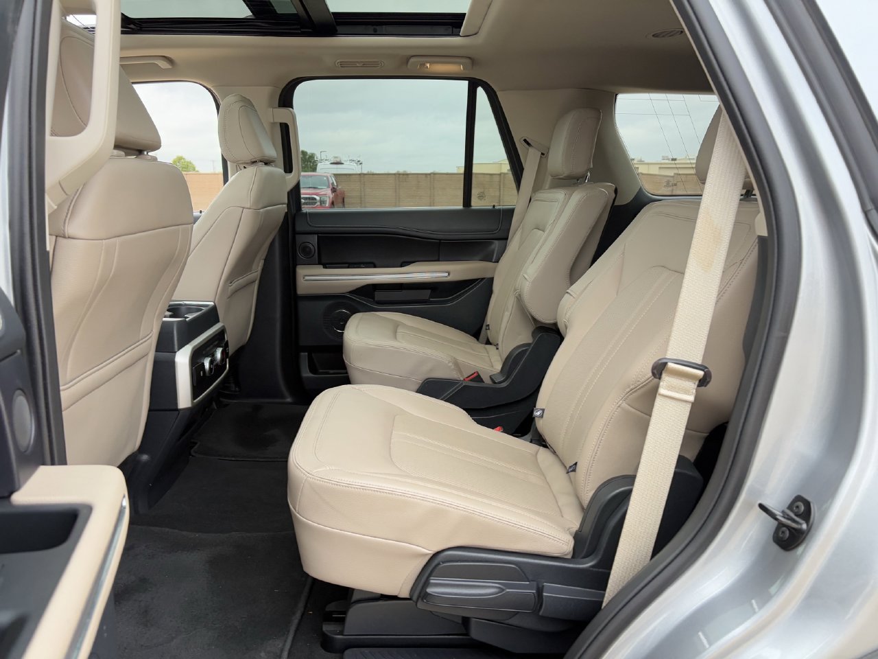 Certified 2024 Ford Expedition Limited RWD image 31