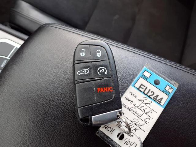 Used 2022 Jeep Grand Cherokee Laredo X image 25