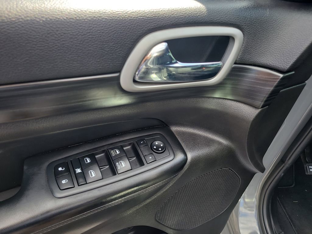 Used 2020 Jeep Grand Cherokee Altitude image 15