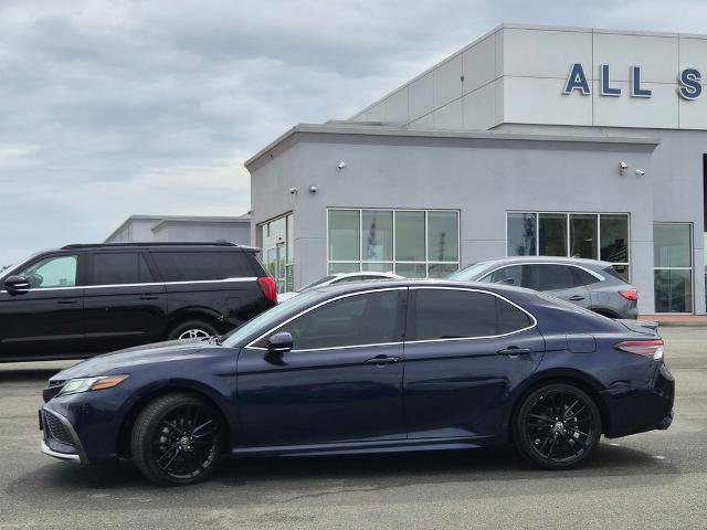 Used 2021 Toyota Camry XSE FWD image 2