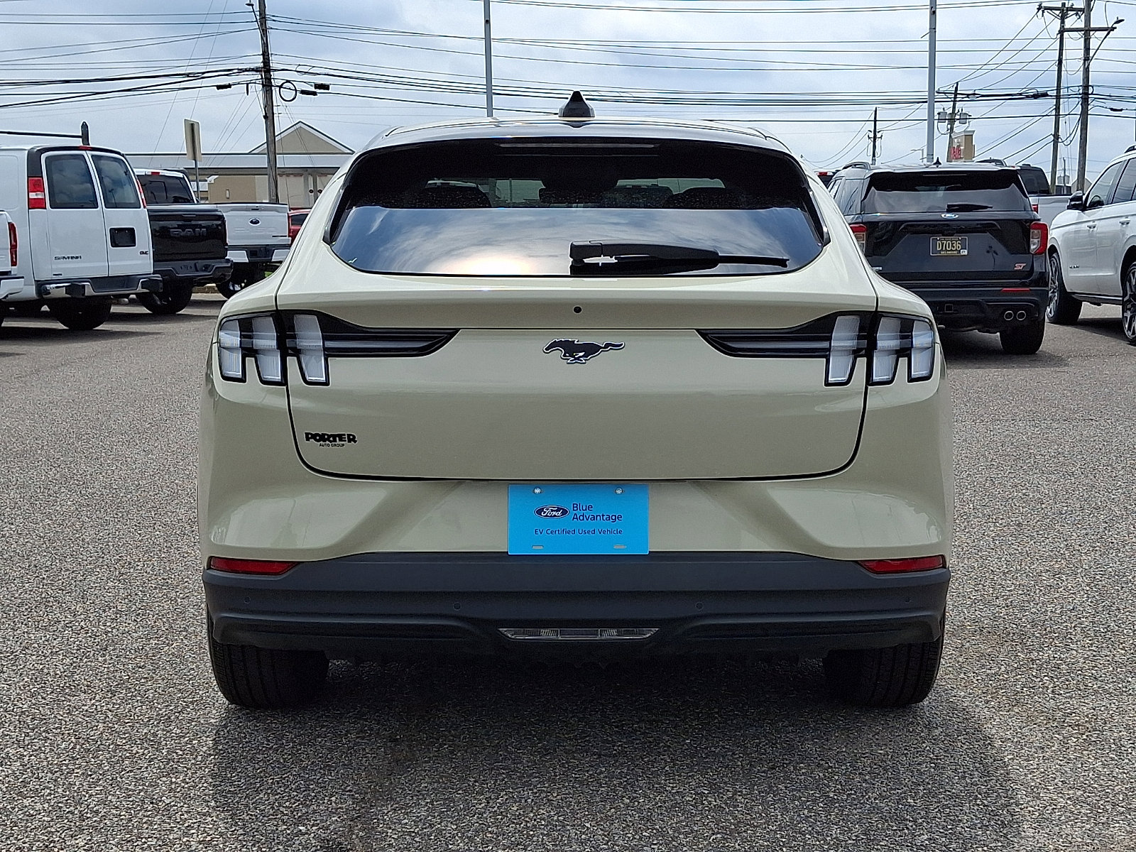 Certified 2025 Ford Mustang Mach-E Premium AWD/4WD image 9