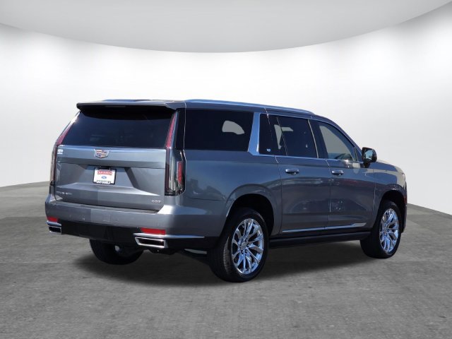 Used 2021 Cadillac Escalade ESV Premium Luxury w/ Driver Assist Tech Package AWD/4WD image 4