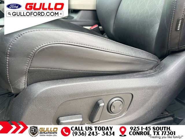 Used 2023 Kia Carnival LX FWD image 18