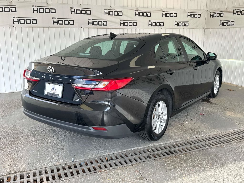 Used 2025 Toyota Camry LE FWD image 10