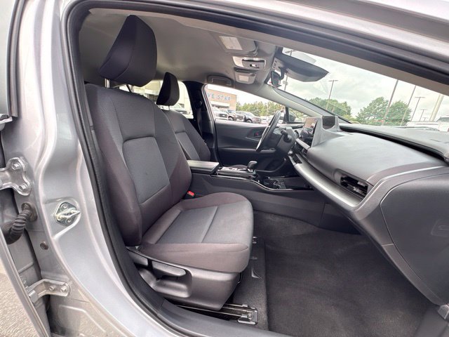 Used 2025 Toyota Prius LE FWD image 19
