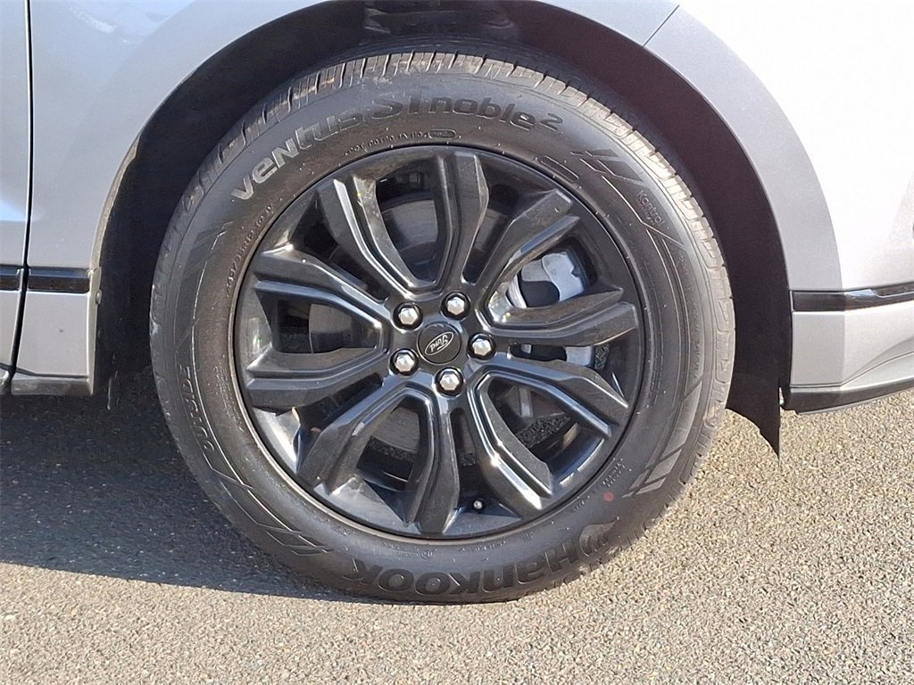 Certified 2022 Ford Edge SE w/ Black Appearance Package image 8