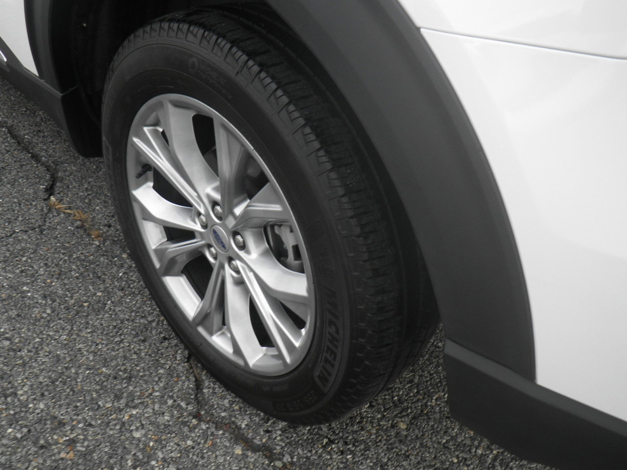 Certified 2024 Ford Explorer XLT w/ Equipment Group 202A image 12