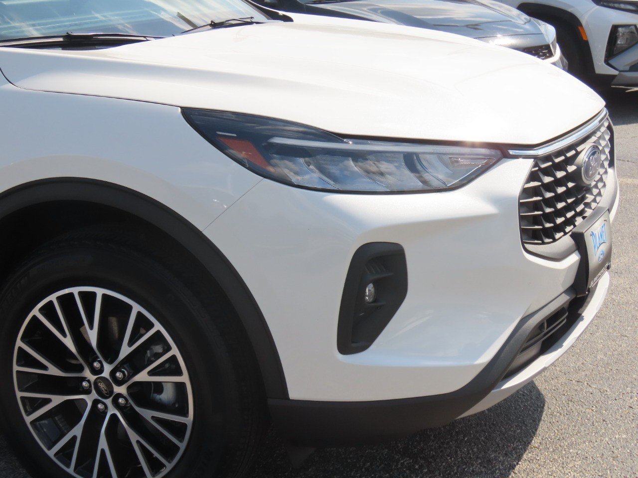 Certified 2025 Ford Escape SE FWD image 6