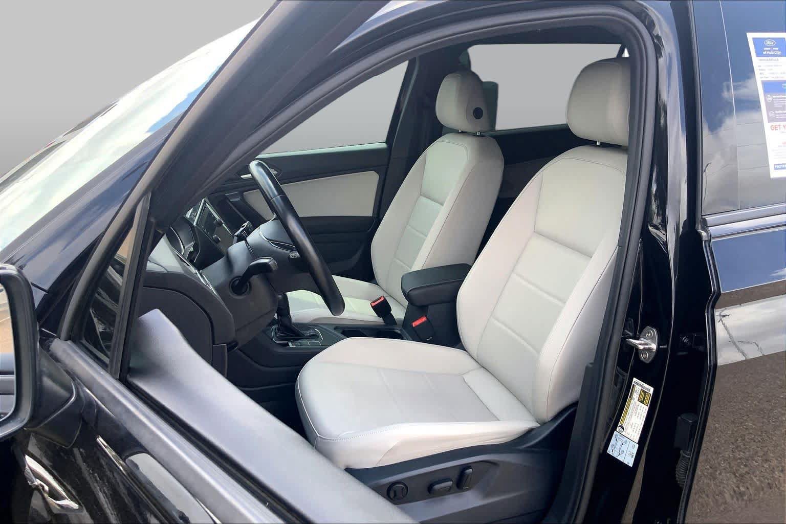 Used 2021 Volkswagen Tiguan SE R-Line FWD image 8