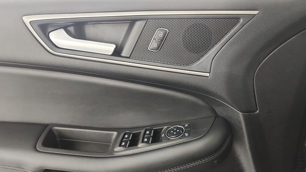 Certified 2024 Ford Edge SEL w/ Convenience Package image 16