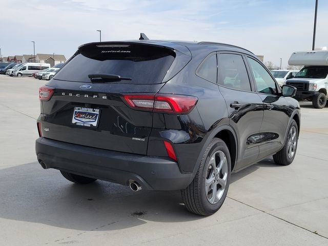 Certified 2025 Ford Escape ST-Line Select w/ Tech Pack #2 AWD/4WD image 3