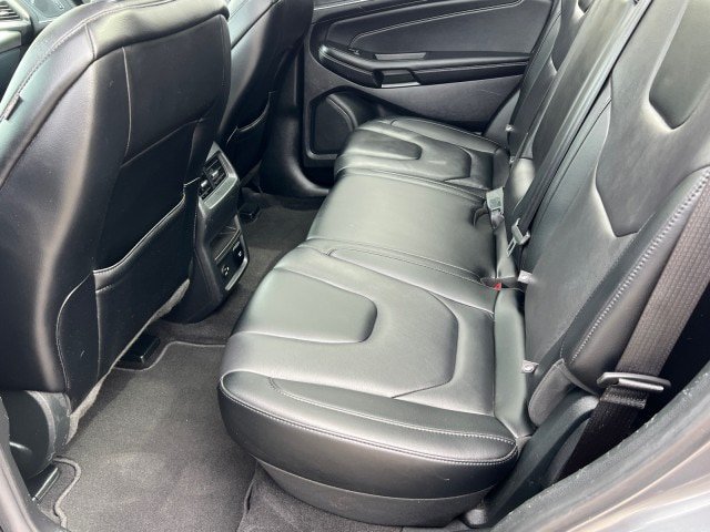 Certified 2022 Ford Edge Titanium AWD/4WD image 27