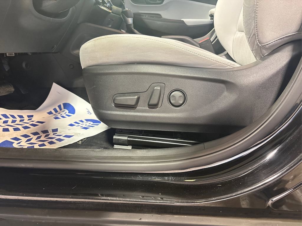 Used 2023 Hyundai Kona SEL w/ Cargo Package image 27