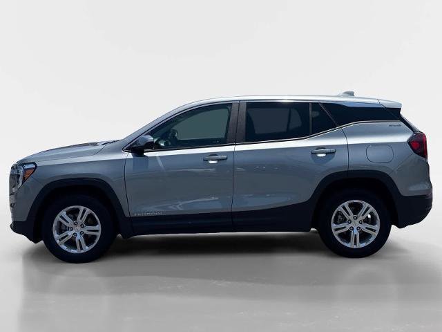 Used 2024 GMC Terrain SLE AWD/4WD image 2