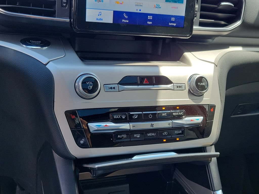 Certified 2022 Ford Explorer XLT w/ Equipment Group 202A AWD/4WD image 28