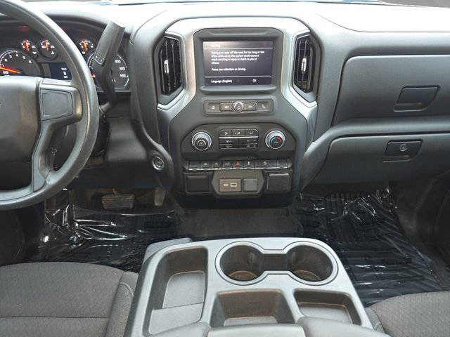 Used 2024 Chevrolet Silverado 1500 Custom Trail Boss w/ Dark Appearance Package AWD/4WD image 3