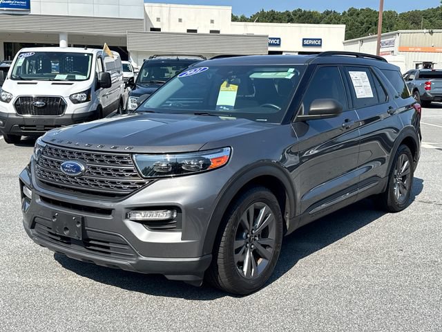 Certified 2021 Ford Explorer XLT w/ Equipment Group 202A RWD image 3