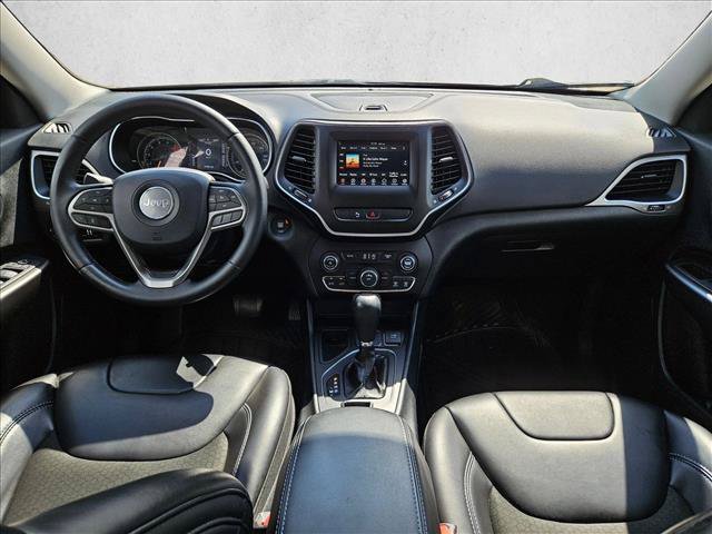 Used 2019 Jeep Cherokee Latitude Plus FWD image 17