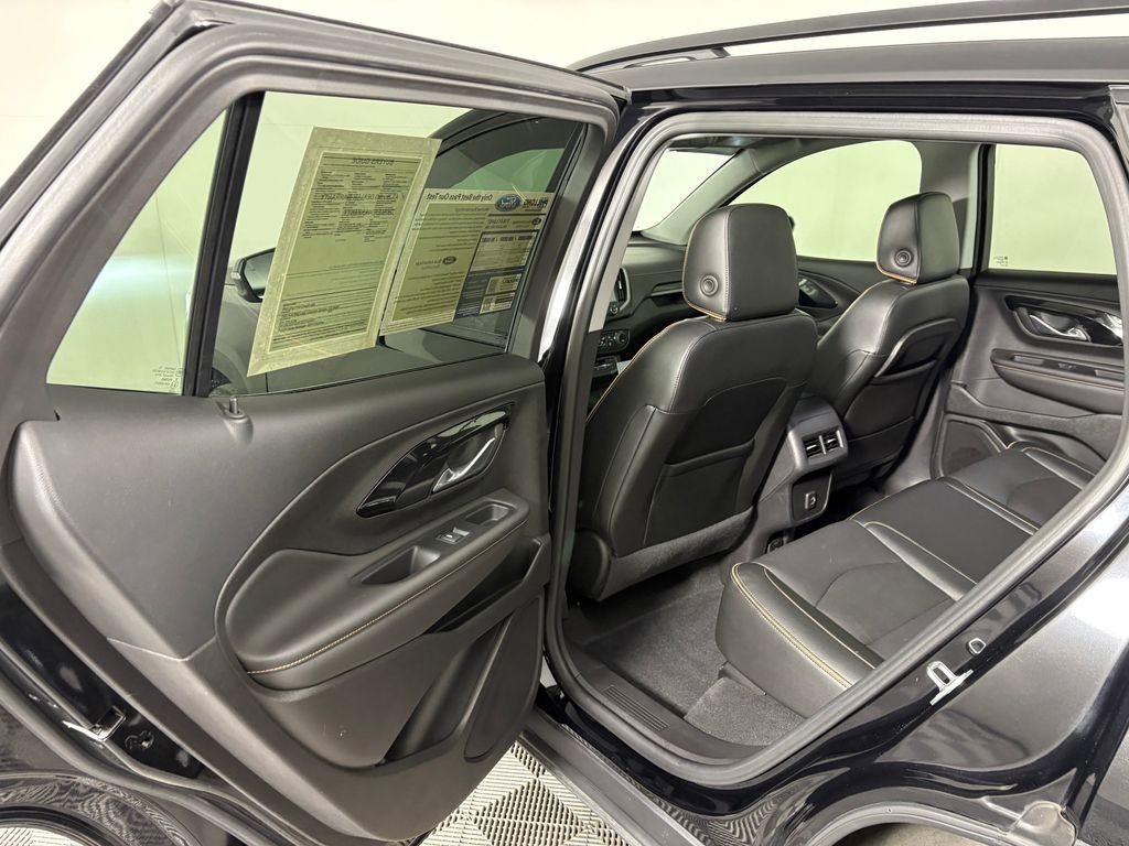 Used 2024 GMC Terrain AT4 w/ Infotainment Package II AWD/4WD image 28