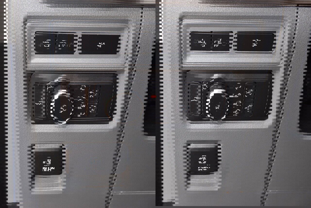 Certified 2022 Ford F150 XLT w/ Equipment Group 302A High image 33