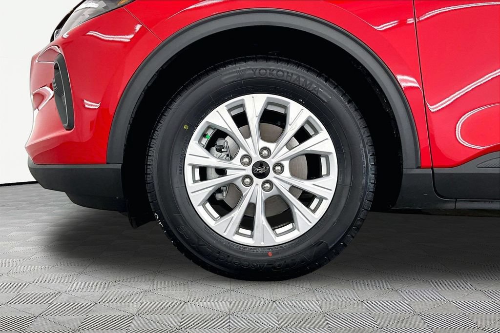 Certified 2024 Ford Escape Active w/ Cold Weather Package FWD image 9