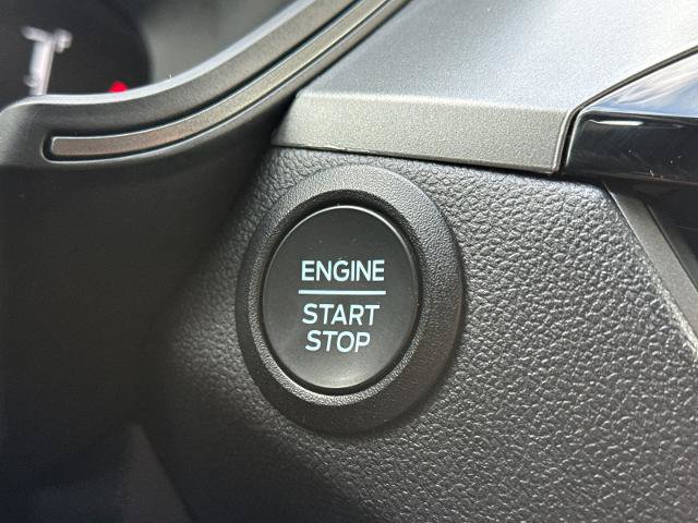 Certified 2025 Ford Escape Active AWD/4WD image 22