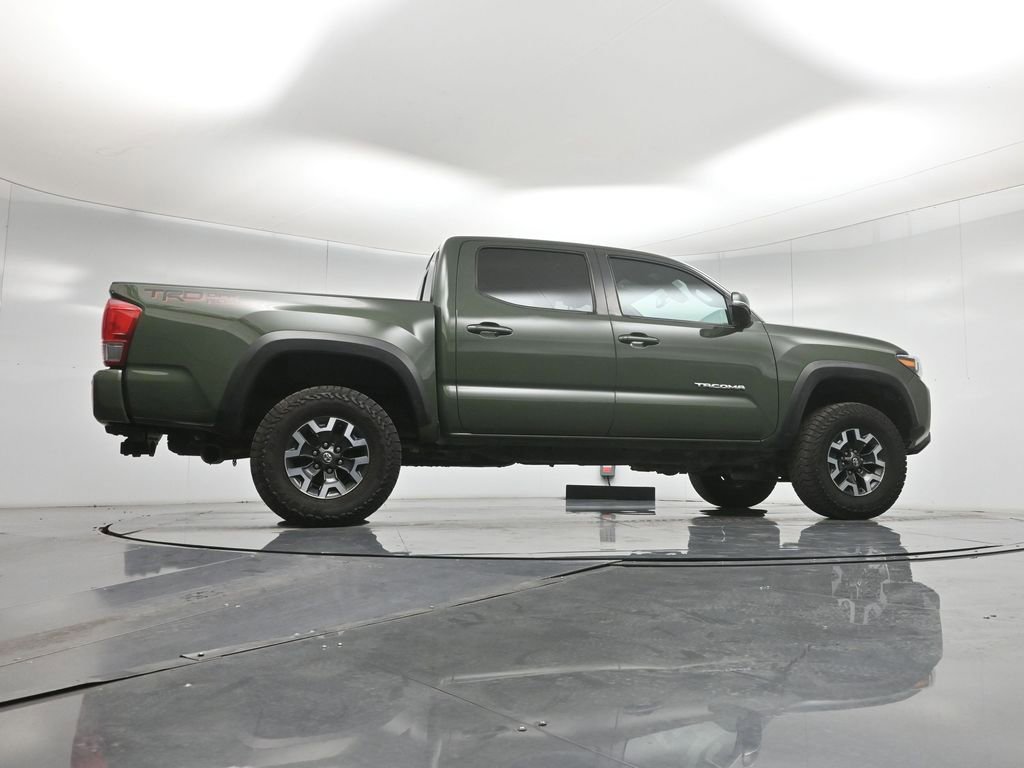 Used 2022 Toyota Tacoma TRD Off-Road w/ Technology Package RWD image 50