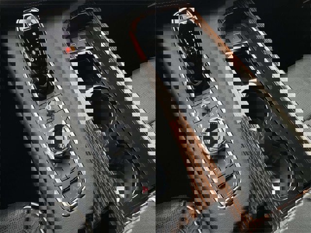 Used 2021 Cadillac Escalade ESV Premium Luxury image 28